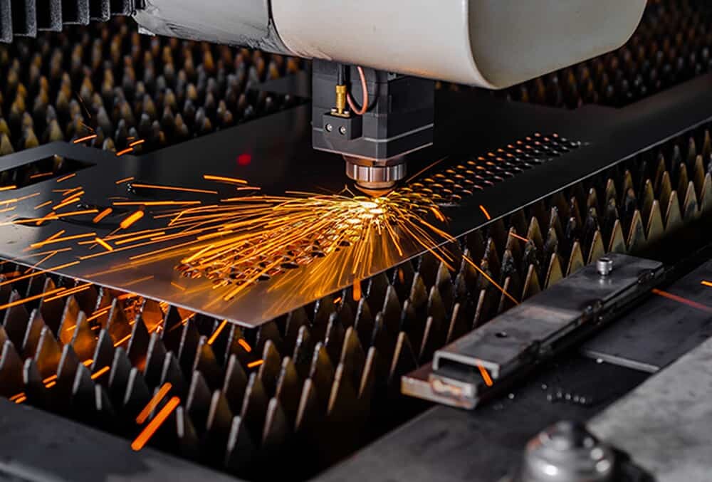 Sac Metal Üretiminde Lazer Kesim Teknolojileri: Kapsamlı Rehber [2026]